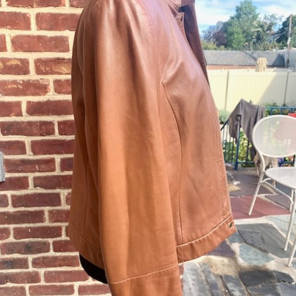 Woman Ann Klein medium brown leather jacket - Picture 3 of 6